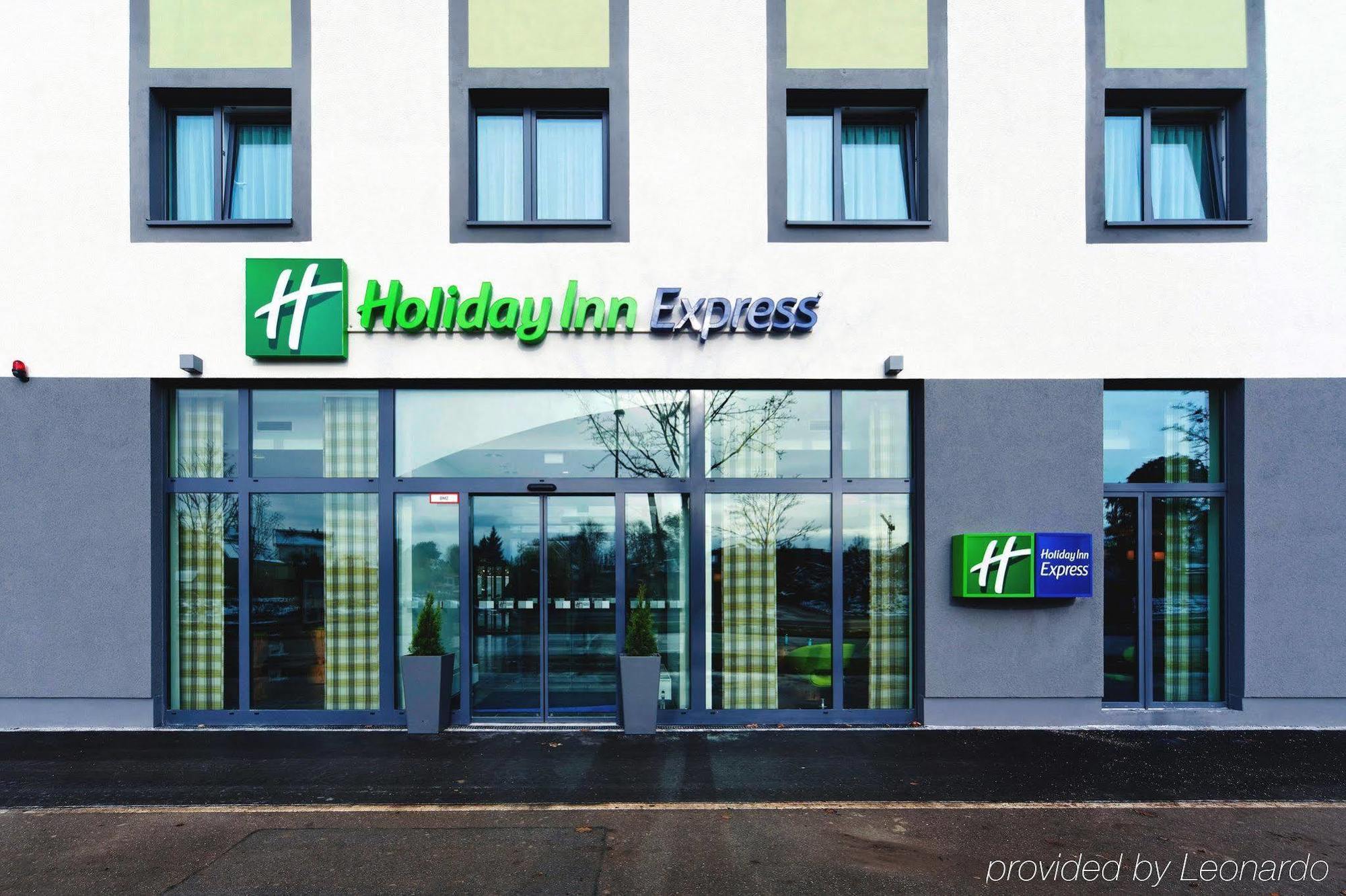 Holiday Inn Express Augsburg, An Ihg Hotel Экстерьер фото